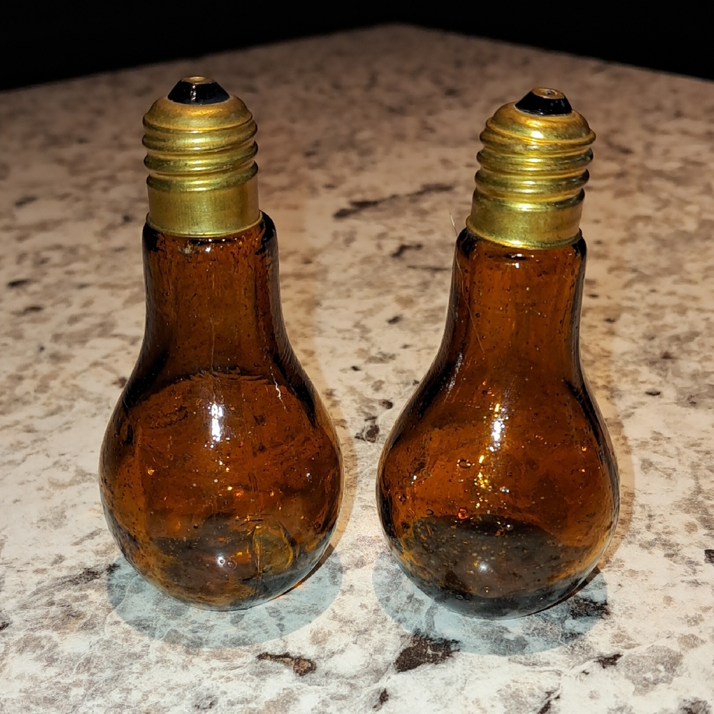 Vintage Amber Glass Light Bulb Salt And Pepper Shakers 1960's